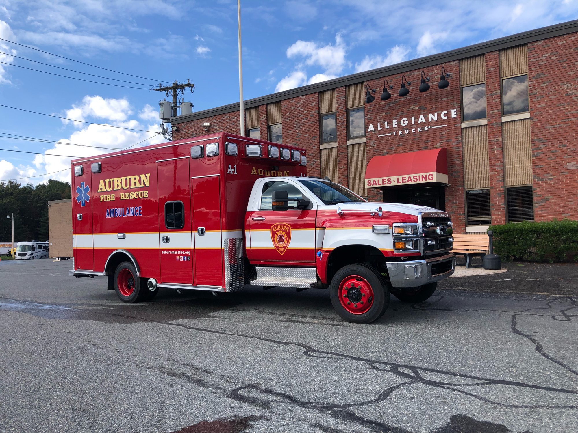 auburn-delivery-day